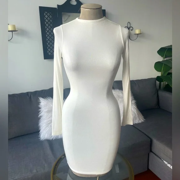 NEW Naked Wardrobe double lined ivory hourglass dress - Picture 1 of 4